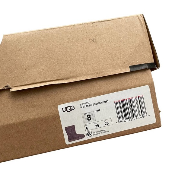 NEW UGG CLASSIC ZODIAC SHORT Boots Gray size 8 - Picture 8 of 9